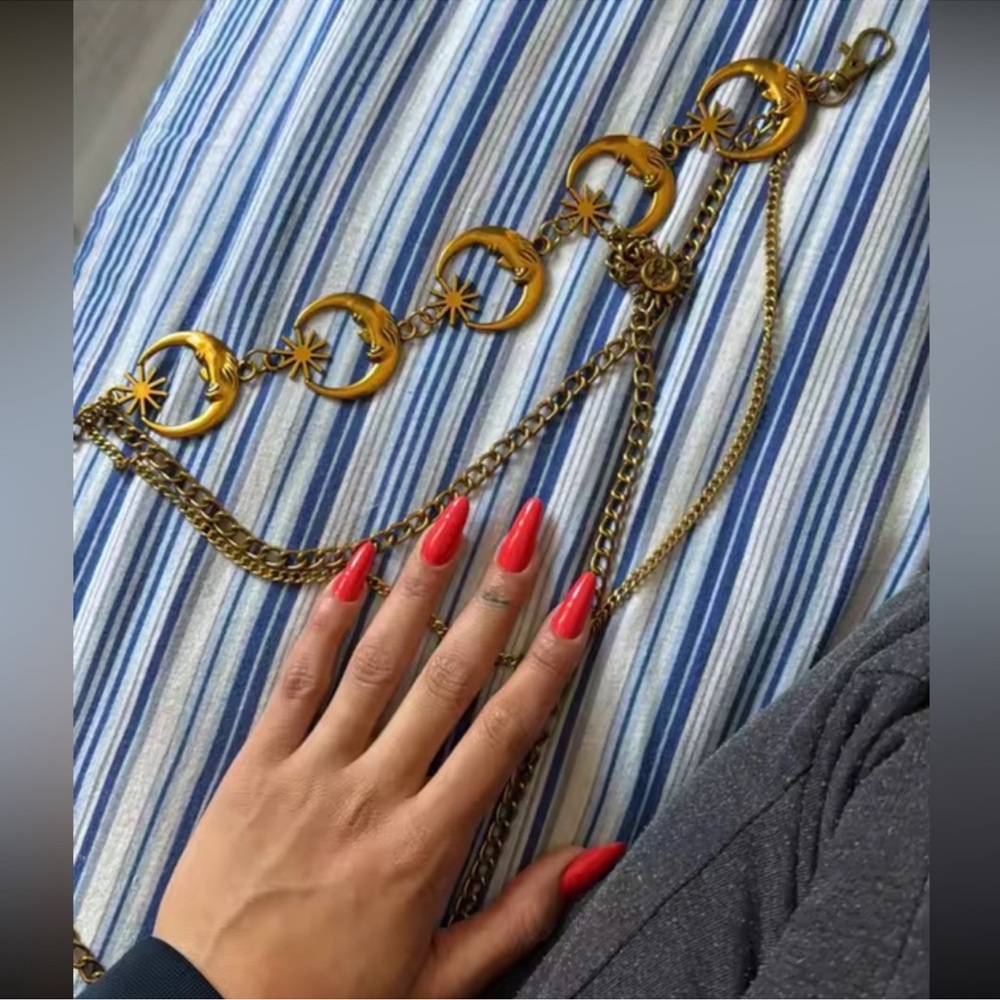 Vintage Brass Gold Moon Chain Belt - Picture 10 of 11